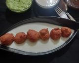 A picture of step 7 of Dahi Bhalla.