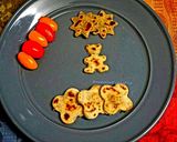 A picture of step 4 of Avocado paratha in cut shape.