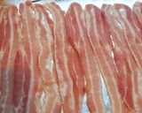 Baconbe tekert sajtos csirkemell recept fázis 2 fotója