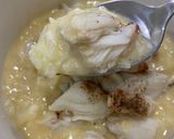 A picture of step 3 of Egg rice porridge with lump crab meat.