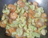 Foto langkah ke 2 dari resep Kembang Kol Udang.