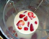 A picture of step 1 of Strawberry Milk shake.