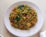 Foto langkah ke 7 dari resep Mie Home (Bayam Brazil) Goreng.