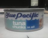 A picture of step 1 of Egg Omelet with Tuna and American Cheese.