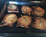 Foto del paso 3 de la receta: Chuletas con romero al horno