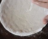 तीळ लावलेली बाजरीची भाकरी (Til Lavleli Bajrichi Bhakri Recipe In Marathi) रेसिपी स्टेप 3 फोटो