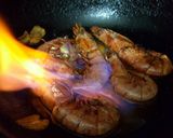 Foto del paso 8 de la receta: Langostinos ahumados flambeados