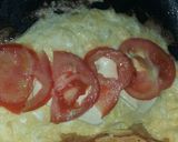 Foto del paso 3 de la receta: Huevo con queso y tomate que rico 😉