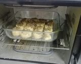 A picture of step 12 of Spicy garlic swirls bread.