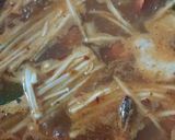 Foto langkah ke 5 dari resep Mie Tom Yum.