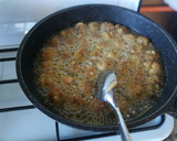 Foto del paso 5 de la receta: Albóndigas de ternera en salsa con guisantes