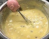 Foto del paso 3 de la receta: Bizcochuelo con chips de chocolate y baño de chocolate cobertura👩🏻‍🍳❣️