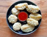 व्हेज स्टीम मोमोज (veg steam momos recipe in marathi) रेसिपी स्टेप 5 फोटो 