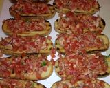 Pas rețetă Bruschette cu ton și roșii 1 fotografie