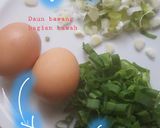 Foto langkah ke 1 dari resep Martabak telur isirendang indomie renyah di luar lembut di dalam.