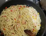 Foto del paso 2 de la receta: Tallarines con camarones🍝🍤🍝🍤..