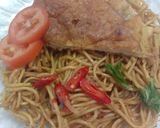 Foto langkah ke 4 dari resep Mie Kuning Goreng.