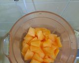 A picture of step 1 of Sweet melon shake 😍.