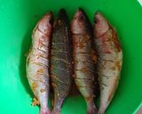 Foto langkah ke 1 dari resep Ikan Bumbu Kuning Santan.