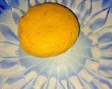 A picture of step 5 of Crunchy donughts.