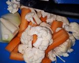 Csirkehúslevesen át a sült csirkéig recept fázis 2 fotója