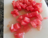 Foto del paso 2 de la receta: Ensalada de frutas rojas con vinagreta de fresa