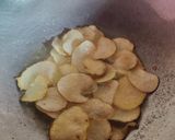 আলুর চিপস (aloor chips recipe in Bengali) রেসিপি ধাপ - 2 ছবি
