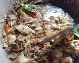Foto langkah ke 5 dari resep Tumis Jantung Pisang Pedas.