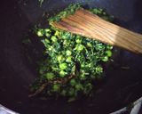 A picture of step 4 of Methi Matar.
