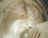 Gambar langkah 3 resipi Apam Susu.