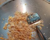 Foto langkah ke 2 dari resep Nasi Goreng Telur Minyak Wijen.