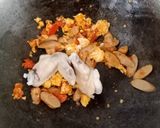 Foto langkah ke 3 dari resep Seblak Indomie Sederhana.