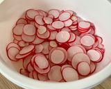 Une image de l'étape 2 de Salade fraîche petits pois et radis.