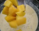 A picture of step 6 of Mango Chia Pudding💛😋💛.