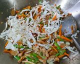 Foto langkah ke 3 dari resep #52. Mie Goreng Ultah.