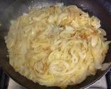 Foto del paso 2 de la receta: Cebolla caramelizada normal y aromatizada con pimentón dulce