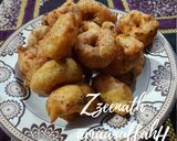 A picture of step 3 of South Indian Savoury Doughnuts or Medu Vadas.