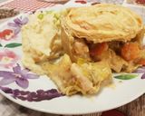 A picture of step 4 of Chicken pies.