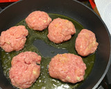 Foto del paso 4 de la receta: Filetes rusos en salsa de tomate