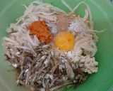 Foto langkah ke 5 dari resep Pepes jamur teri.