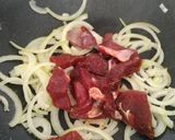 Une image de l'étape 3 de Boeuf aux oignons.