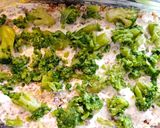 Rakott brokkoli medvehagymával recept fázis 4 fotója