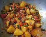 લીલી ડુંગળી અને બટેટાનું શાક(Lili dungli-bataka nu shak recipe in Gujarati) રેસીપી સ્ટેપ4ફોટો