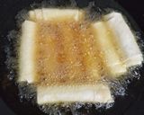 Gambar langkah 3 resipi Popia Crab Sticks.