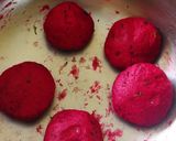 A picture of step 2 of Beetroot Paratha.