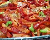 Foto del passaggio 2 della ricetta Pollo con peperoni al forno
