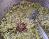 A picture of step 2 of Lauki halwa.