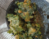 Foto langkah ke 4 dari resep Bakwan Bayam 🍃.