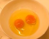Foto del passaggio 1 della ricetta Peperoni ripieni di uova