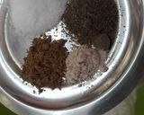A picture of step 3 of Urad dal vadai.